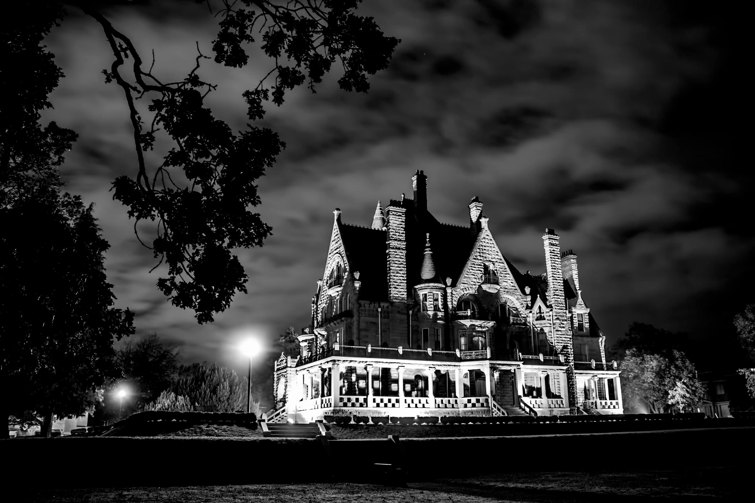 Halloween Craigdarroch castle, Victoria