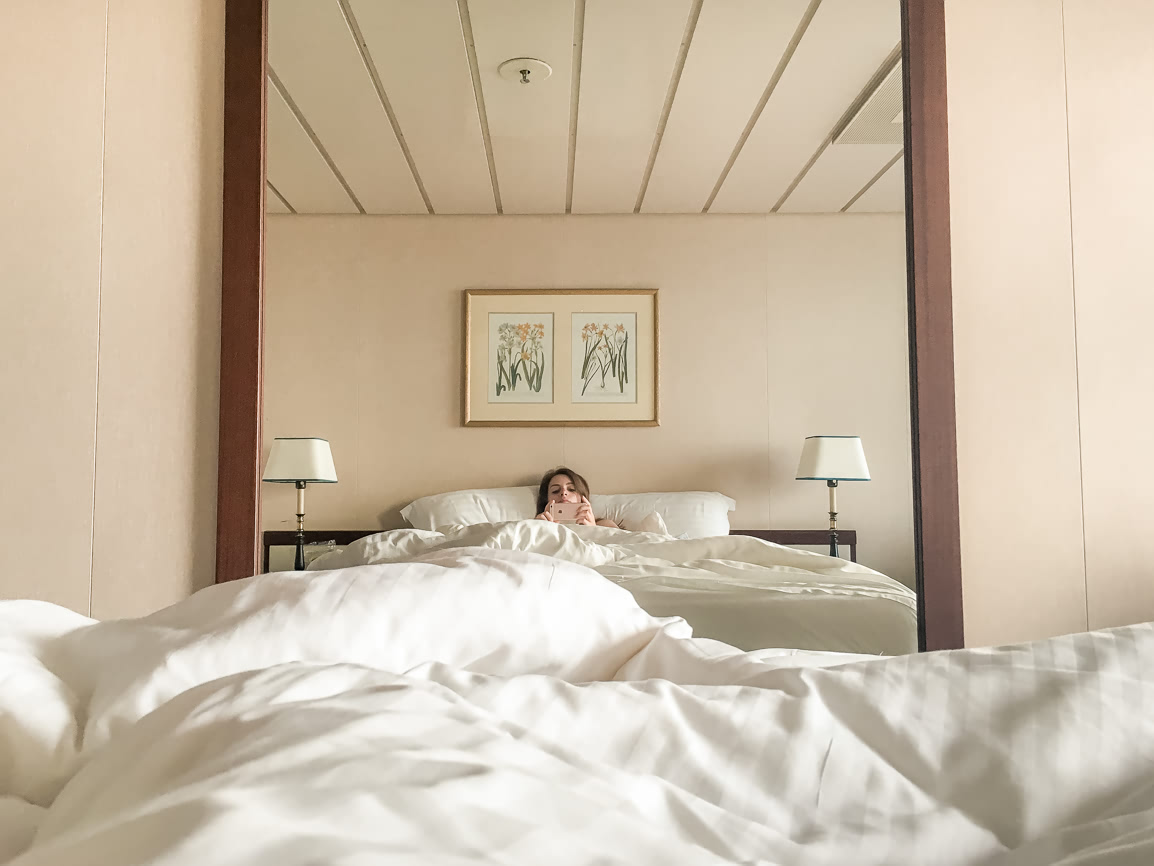 Gigantic mirror in cabin