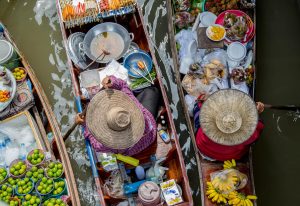 floating market Bangkok - plan trip to Bangkok