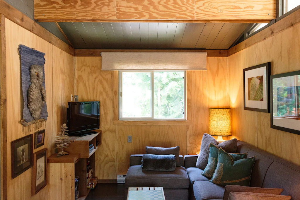 cabin rentals bc treehouse cottage living room