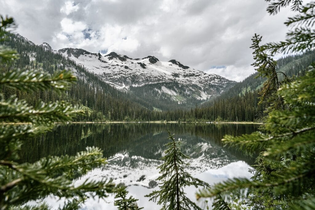 Kokanee Glacier Provincial Park hike Gibson Lake