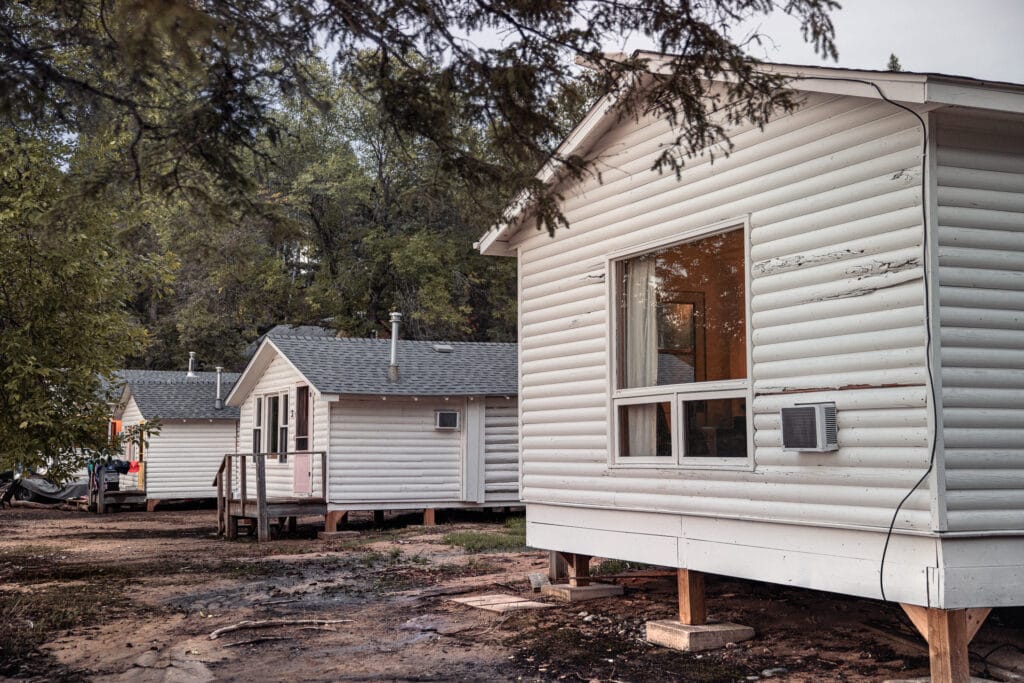 bowerbird Beach Camp lake of the woods cabins front