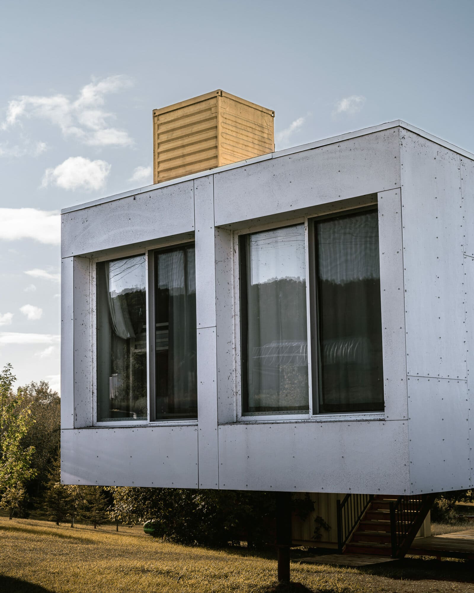 shipping container cabin manitoba front 02