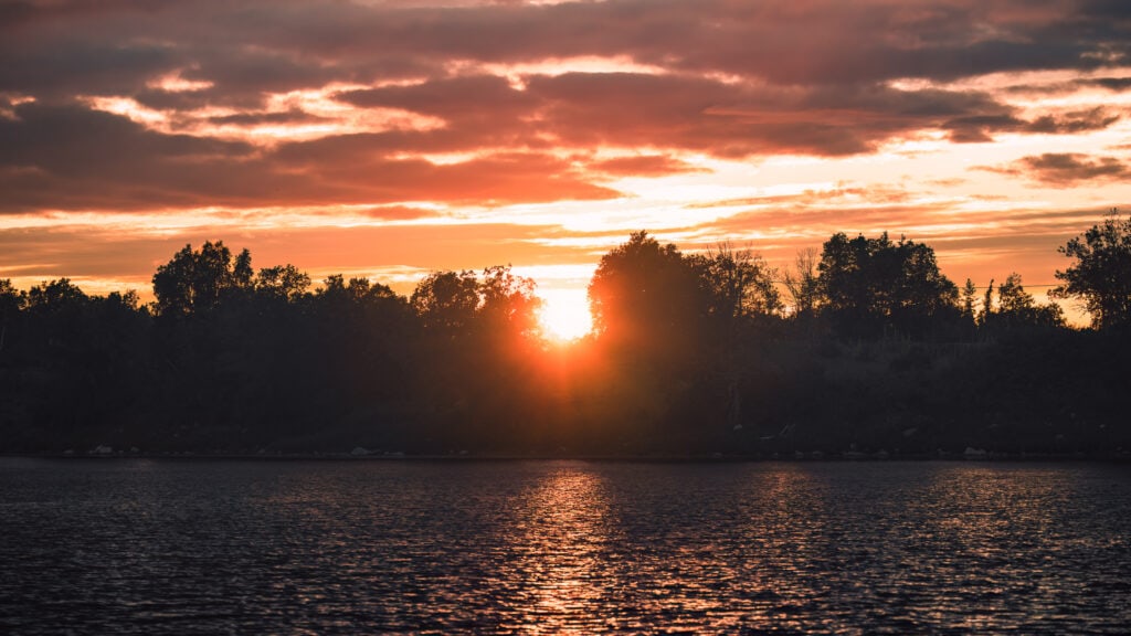 Kenora sunset views over the lake Mink Bay